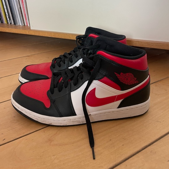 Nike Air Jordans men’s 10.5 (worn once!) - Picture 8 of 8